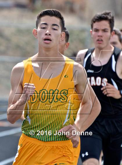 Thumbnail 2 in Taos Tiger Relays photogallery.