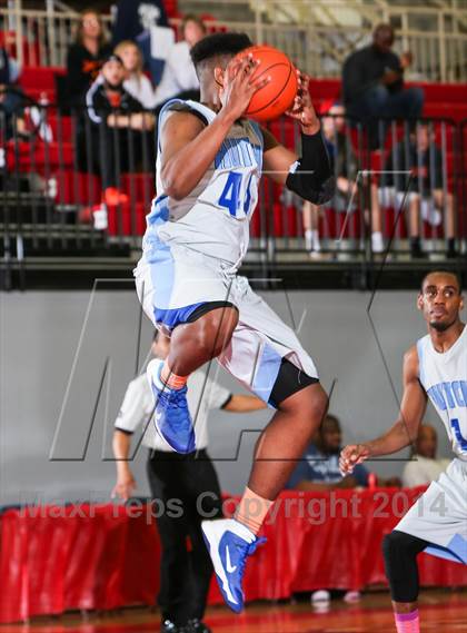 Thumbnail 3 in Rockwall vs. Wilmer-Hutchins (Metroplex Challenge) photogallery.