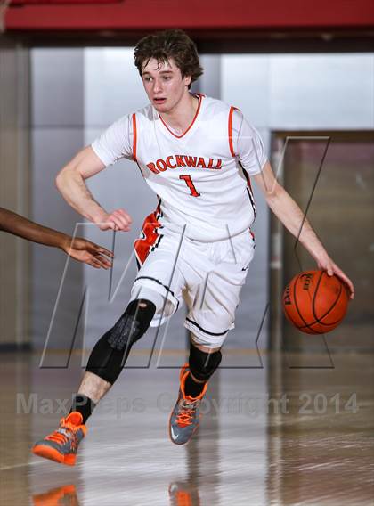 Thumbnail 3 in Rockwall vs. Wilmer-Hutchins (Metroplex Challenge) photogallery.