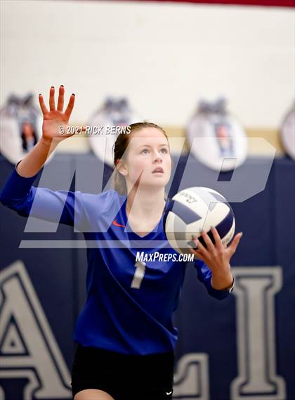Thumbnail 3 in Grand Oaks @ College Park photogallery.