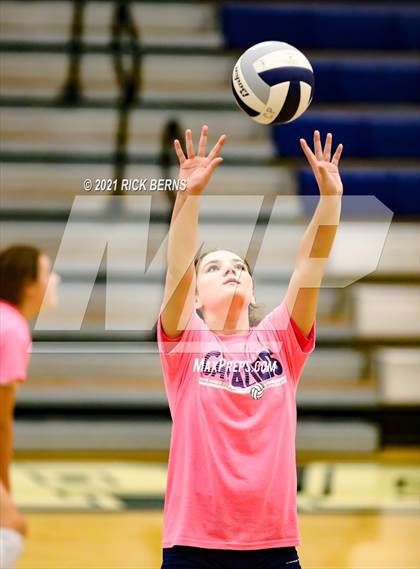 Thumbnail 2 in Grand Oaks @ College Park photogallery.