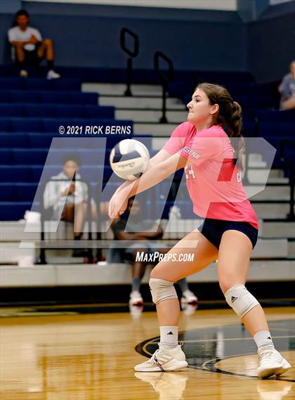 Thumbnail 3 in Grand Oaks @ College Park photogallery.