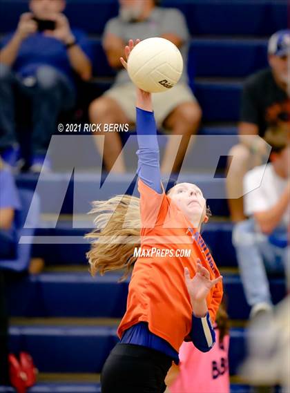 Thumbnail 3 in Grand Oaks @ College Park photogallery.