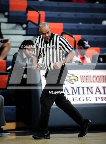 Thumbnail 3 in Calabasas vs Royal (4th Annual West Valley Thanksgiving Tip-Off Classic) photogallery.