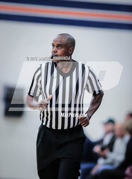 Thumbnail 2 in Calabasas vs Royal (4th Annual West Valley Thanksgiving Tip-Off Classic) photogallery.