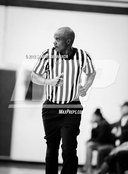 Thumbnail 1 in Calabasas vs Royal (4th Annual West Valley Thanksgiving Tip-Off Classic) photogallery.