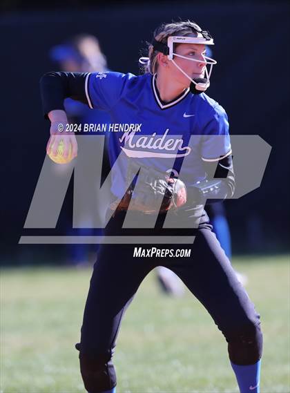 Thumbnail 1 in Maiden @ Bunker Hill photogallery.