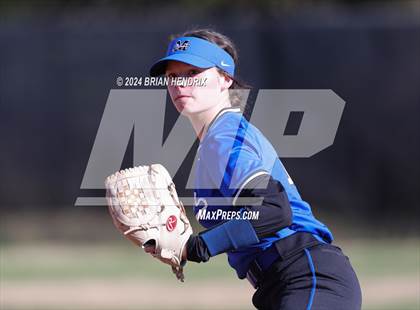 Thumbnail 2 in Maiden @ Bunker Hill photogallery.