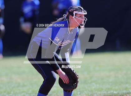 Thumbnail 2 in Maiden @ Bunker Hill photogallery.
