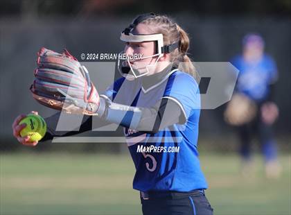 Thumbnail 2 in Maiden @ Bunker Hill photogallery.
