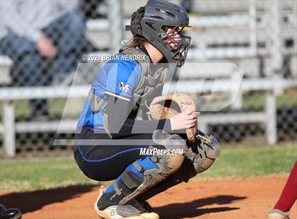Thumbnail 3 in Maiden @ Bunker Hill photogallery.