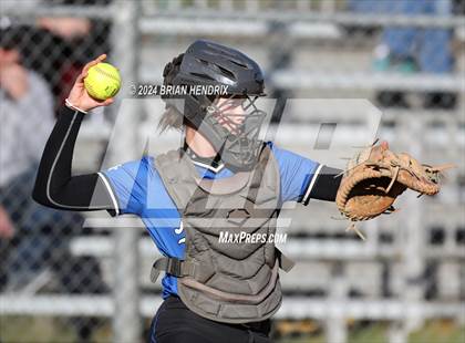 Thumbnail 3 in Maiden @ Bunker Hill photogallery.