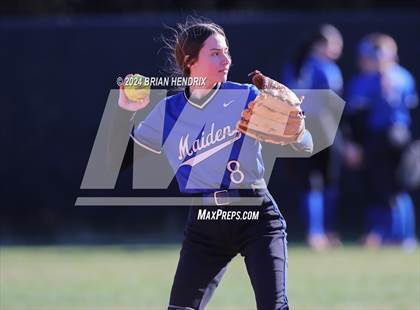 Thumbnail 3 in Maiden @ Bunker Hill photogallery.
