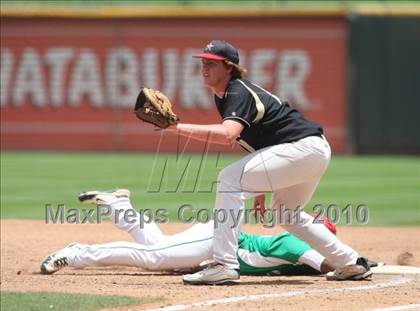 Thumbnail 2 in THSBA All-Stars 1A-3A (North vs South) photogallery.
