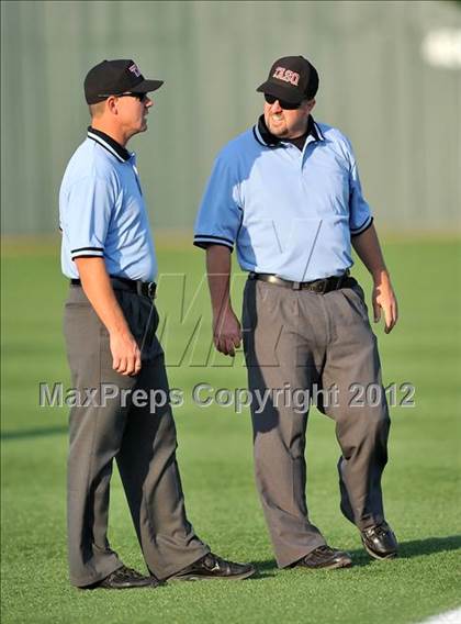 Thumbnail 3 in Wolfe City vs. Trenton (UIL 1A Region 2 Quarterfinal Playoff) photogallery.