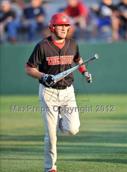 Thumbnail 3 in Wolfe City vs. Trenton (UIL 1A Region 2 Quarterfinal Playoff) photogallery.
