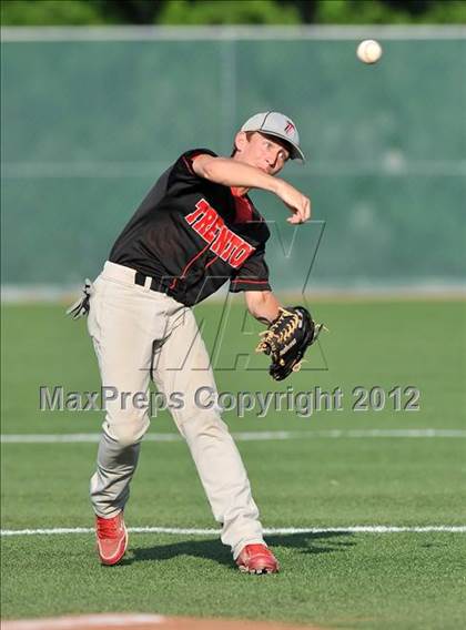 Thumbnail 2 in Wolfe City vs. Trenton (UIL 1A Region 2 Quarterfinal Playoff) photogallery.