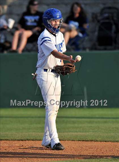 Thumbnail 1 in Wolfe City vs. Trenton (UIL 1A Region 2 Quarterfinal Playoff) photogallery.