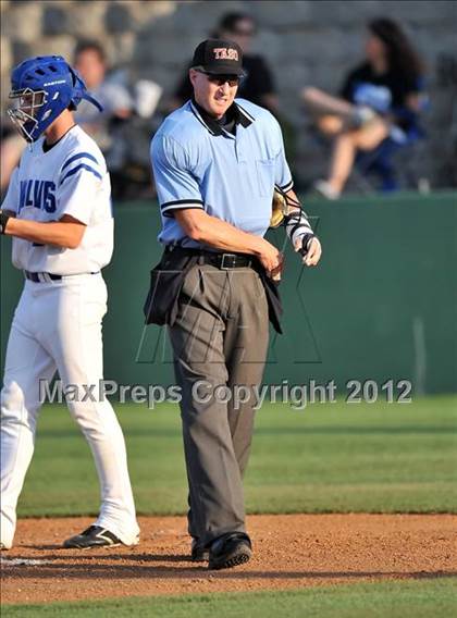 Thumbnail 1 in Wolfe City vs. Trenton (UIL 1A Region 2 Quarterfinal Playoff) photogallery.