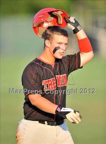 Thumbnail 1 in Wolfe City vs. Trenton (UIL 1A Region 2 Quarterfinal Playoff) photogallery.