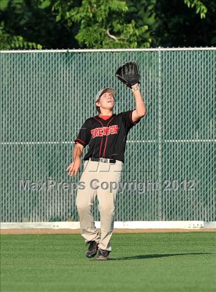 Thumbnail 2 in Wolfe City vs. Trenton (UIL 1A Region 2 Quarterfinal Playoff) photogallery.