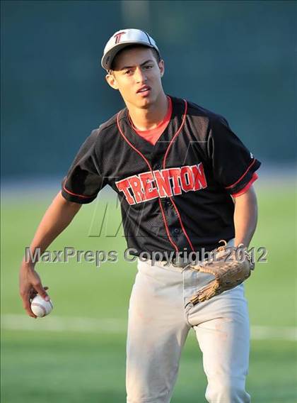Thumbnail 2 in Wolfe City vs. Trenton (UIL 1A Region 2 Quarterfinal Playoff) photogallery.