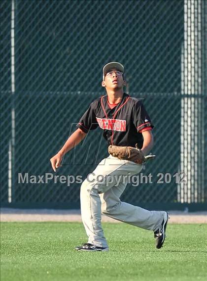 Thumbnail 1 in Wolfe City vs. Trenton (UIL 1A Region 2 Quarterfinal Playoff) photogallery.