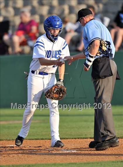 Thumbnail 1 in Wolfe City vs. Trenton (UIL 1A Region 2 Quarterfinal Playoff) photogallery.