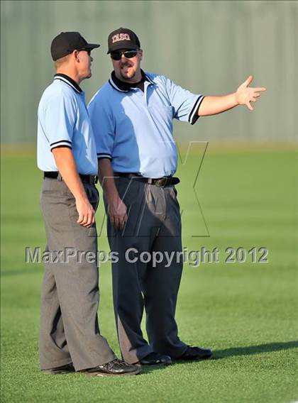 Thumbnail 1 in Wolfe City vs. Trenton (UIL 1A Region 2 Quarterfinal Playoff) photogallery.