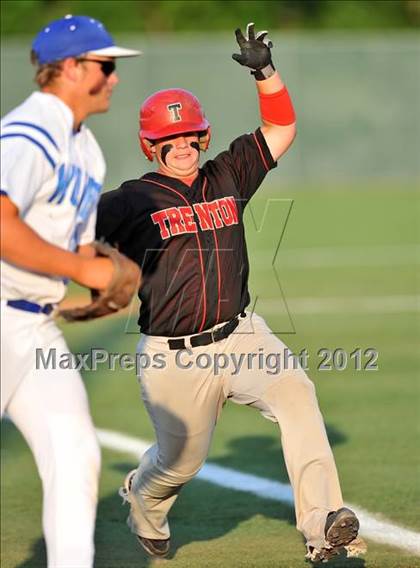 Thumbnail 3 in Wolfe City vs. Trenton (UIL 1A Region 2 Quarterfinal Playoff) photogallery.
