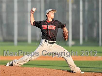 Thumbnail 1 in Wolfe City vs. Trenton (UIL 1A Region 2 Quarterfinal Playoff) photogallery.