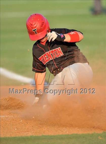 Thumbnail 1 in Wolfe City vs. Trenton (UIL 1A Region 2 Quarterfinal Playoff) photogallery.