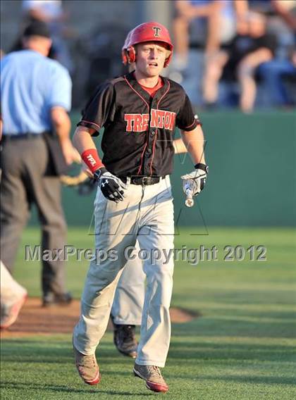 Thumbnail 3 in Wolfe City vs. Trenton (UIL 1A Region 2 Quarterfinal Playoff) photogallery.