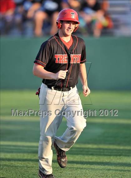 Thumbnail 1 in Wolfe City vs. Trenton (UIL 1A Region 2 Quarterfinal Playoff) photogallery.