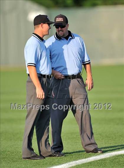 Thumbnail 3 in Wolfe City vs. Trenton (UIL 1A Region 2 Quarterfinal Playoff) photogallery.