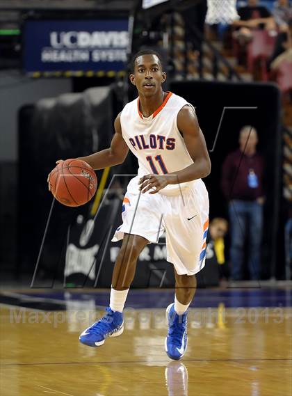Thumbnail 2 in Horizon vs. St. Joseph Notre Dame (CIF State D5 Final) photogallery.
