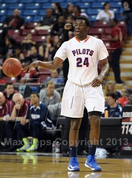 Thumbnail 3 in Horizon vs. St. Joseph Notre Dame (CIF State D5 Final) photogallery.