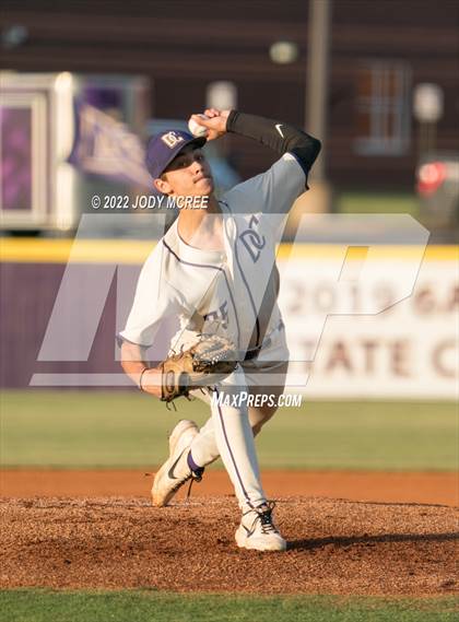 Thumbnail 2 in Madison Central vs. DeSoto Central photogallery.