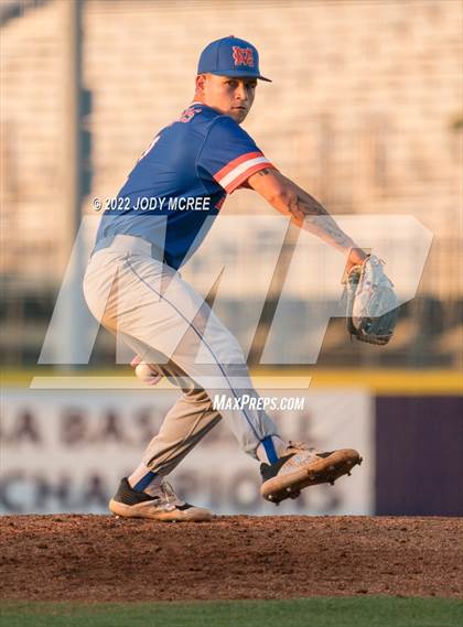 Thumbnail 1 in Madison Central vs. DeSoto Central photogallery.