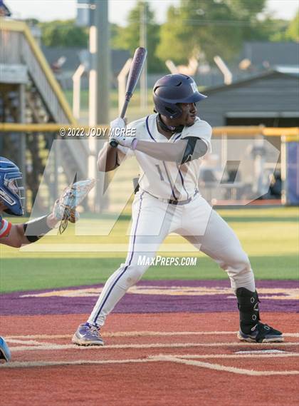 Thumbnail 1 in Madison Central vs. DeSoto Central photogallery.