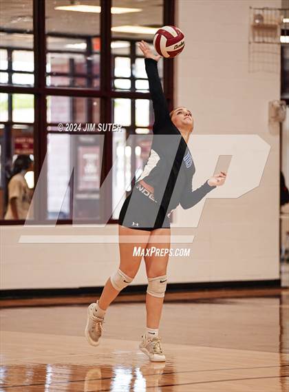 Thumbnail 2 in C.H. Yoe vs Bosqueville photogallery.