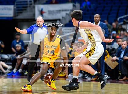 Thumbnail 2 in Liberty Hill vs. Oak Cliff Faith Family Academy (UIL 4A Final) photogallery.