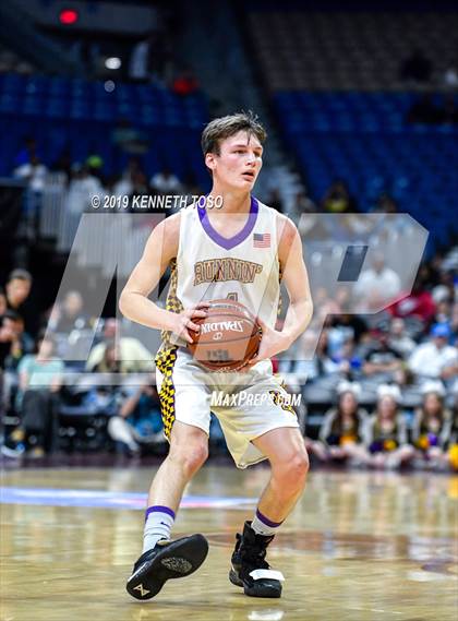 Thumbnail 1 in Liberty Hill vs. Oak Cliff Faith Family Academy (UIL 4A Final) photogallery.