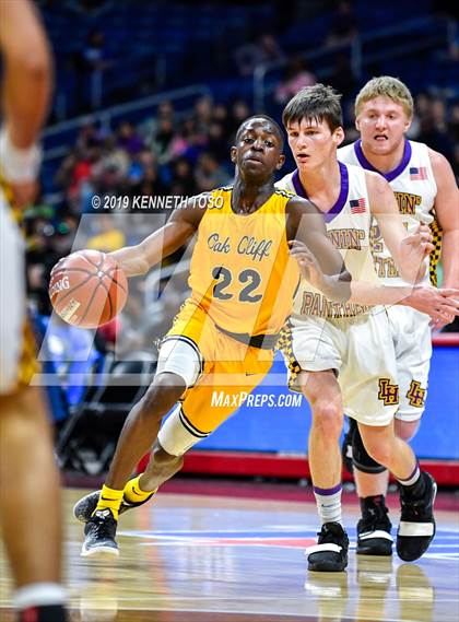 Thumbnail 2 in Liberty Hill vs. Oak Cliff Faith Family Academy (UIL 4A Final) photogallery.
