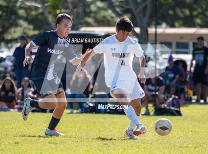 Thumbnail 2 in Waiakea vs. Punahou (HHSAA Division 1 Quarterfinal) photogallery.