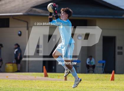 Thumbnail 1 in Waiakea vs. Punahou (HHSAA Division 1 Quarterfinal) photogallery.