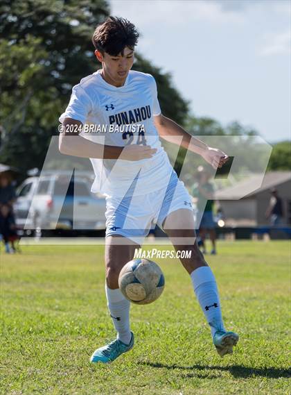 Thumbnail 3 in Waiakea vs. Punahou (HHSAA Division 1 Quarterfinal) photogallery.