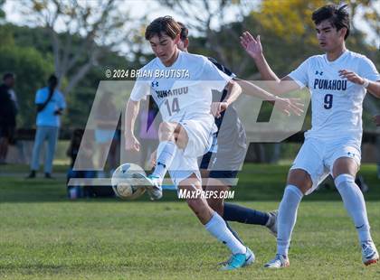 Thumbnail 3 in Waiakea vs. Punahou (HHSAA Division 1 Quarterfinal) photogallery.
