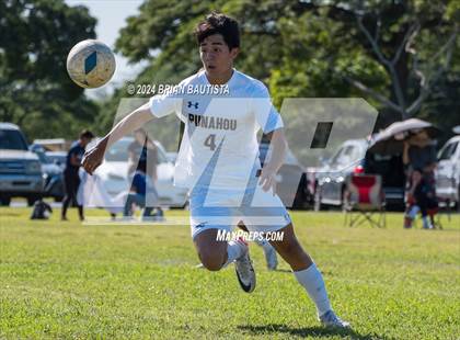 Thumbnail 2 in Waiakea vs. Punahou (HHSAA Division 1 Quarterfinal) photogallery.