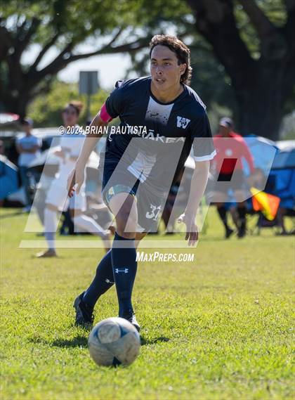 Thumbnail 1 in Waiakea vs. Punahou (HHSAA Division 1 Quarterfinal) photogallery.